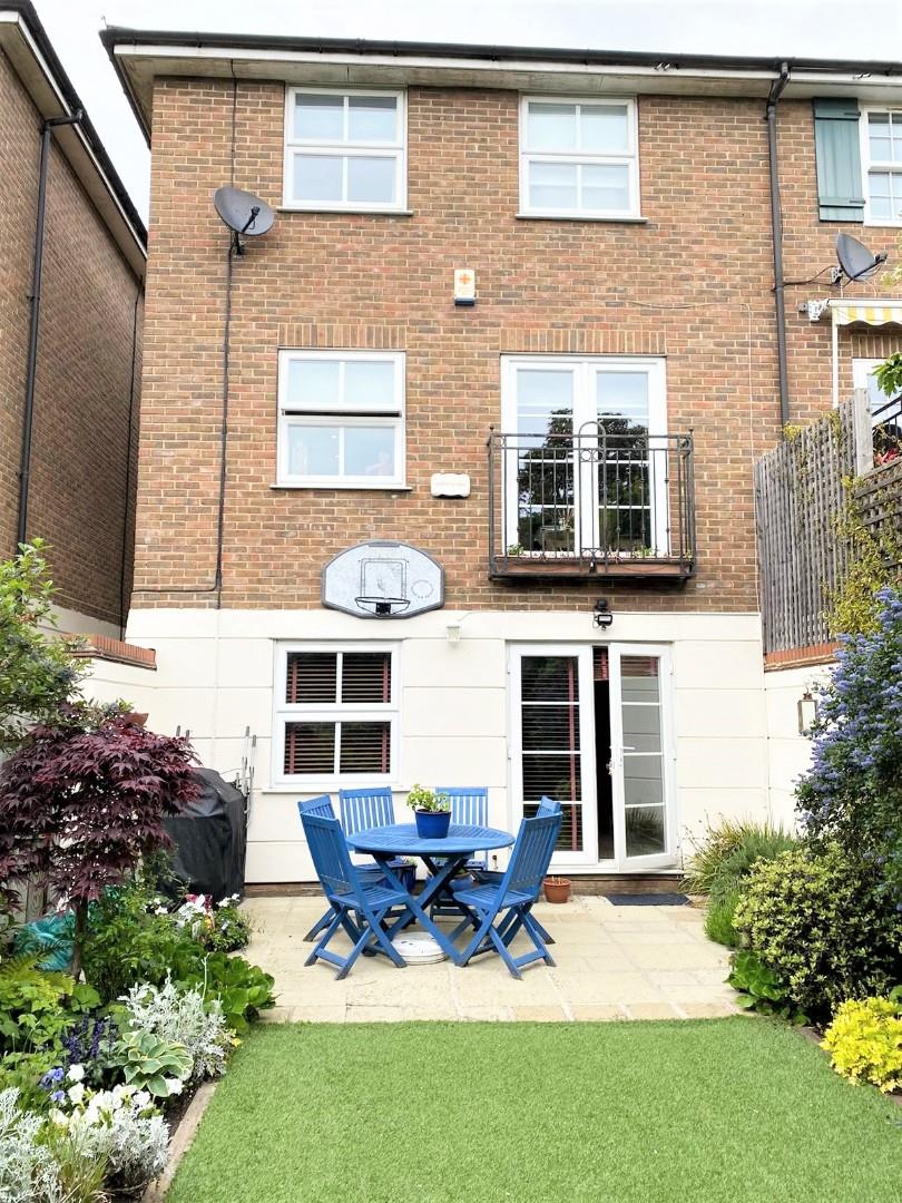 Newcombe Park, Mill Hill